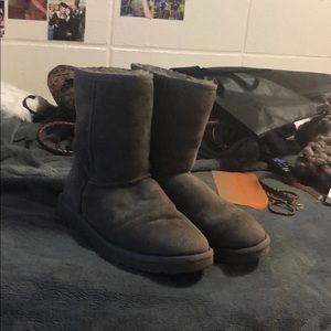 Short grey uggs